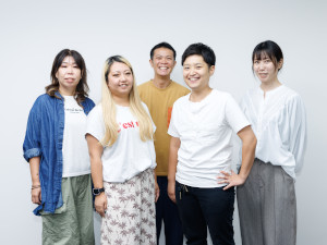 株式会社土屋 応募者全員面接／介護スタッフ／未経験可／残業無／入社祝い支給