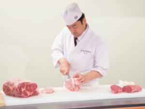 株式会社神戸牛牧場 精肉加工スタッフ／未経験歓迎／残業ほぼなし／面接1回