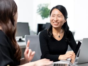 株式会社三恵クリエス IT企業の人事採用担当／月給30万円以上／土日祝休／残業9h