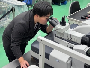 株式会社日本アクシス 試料の分析・測定／年休125日／月給26万円～／基本定時退社