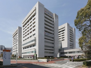 社会福祉法人成晃会　ポート愛ランド。老健 労務事務（給与計算・保険手続き）／三宮～10分／基本定時退社