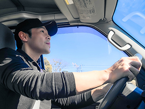 株式会社高橋商店 配送サービススタッフ／未経験歓迎／土日休み可／ブランクOK