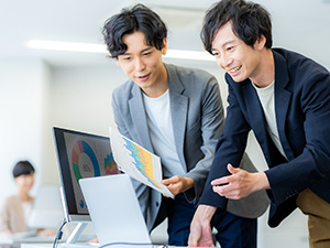 株式会社Ｇ＆Ｉディレクション 開発エンジニア／賞与年3回／残業月10時間／リモートOK