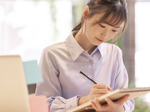 株式会社テラスハートジャパン 自社Webデザイナー／残業10h以下／年休120日／土日祝休