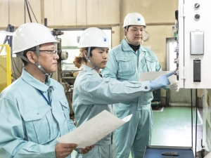 日鉄精圧品株式会社(日本製鉄グループ) 製造オペレーター／未経験歓迎／土日休／寮有／賞与4.45カ月