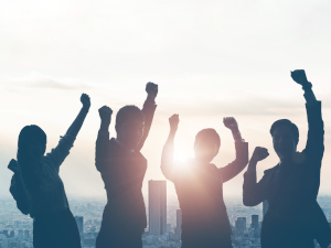 キャル株式会社 営業・カスタマーサクセス／月給30万円～／年130日休