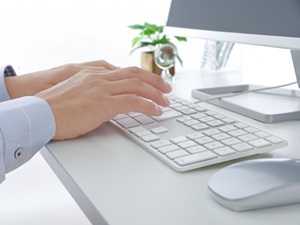 株式会社青山製作所 経理・財務管理／年休121日／賞与5.0ヶ月分支給実績あり