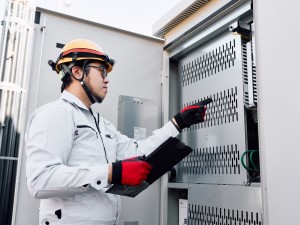 明鏡管理サービス株式会社(グループ会社：キュービクルメンテ協会) 電気設備の点検／無資格歓迎／年休125日／残業月20h未満