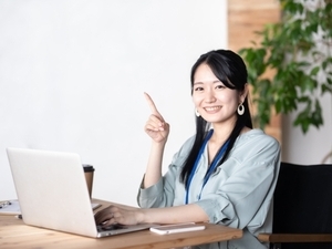 株式会社リックコミュニケーションズ 事務職（経理補助・営業サポート）／基本残業なし／土日祝休み