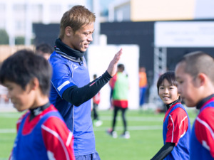 ＳＯＬＴＩＬＯ株式会社 サッカーコーチ兼スクール責任者／月給30万円～／年休120日