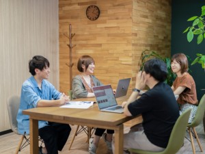 ＧｒｏｗＧｒｏｕｐ株式会社 Webマーケタ／年休130日／フルリモート可／月給26万円～