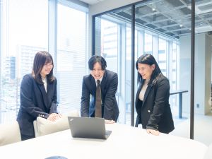 株式会社ｒｈ　ｍａｉｎｔｅｎａｎｃｅ(株式会社robot homeのグループ会社) 物件メンテナンスの進捗管理担当／土日祝休み／残業少なめ