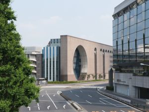 一般財団法人国際医学情報センター 人事総務リーダー候補／慶應義塾大学母体の財団／年休130日