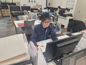 北九とり善株式会社(トリゼングループ) 商品の受発注・管理担当者／未経験歓迎／土日祝休み／賞与年2回