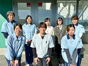 株式会社ジュポンインターナショナル コスメの製造スタッフ／未経験歓迎／年休124日以上／夜勤なし