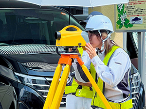 株式会社テクノリサーチ 測量スタッフ／年休124日／完全週休2日／土日祝休／面接1回