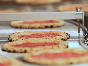 株式会社佐勇 製造リーダー候補／未経験歓迎／月給25万円以上／年休122日