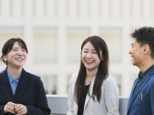 フュージョン株式会社【札幌証券取引所アンビシャス上場】 クリエイティブプランナー／在宅勤務可／年休125日／土日休