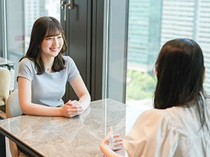リブラ不動産株式会社 AIを活用した営業事務／完休3日制／次世代バックオフィス