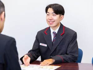 株式会社かんぽ生命保険【プライム市場】(日本郵政グループ) 地域密着型保険コンサルタント／年休120日／九州・沖縄募集