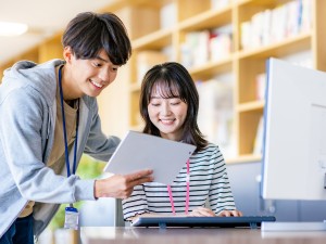 株式会社アスパーク Web系ITエンジニア／経験不問／土日祝休／E002ーI