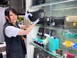 株式会社ＬＯＯＰ 未経験歓迎／目利き力が身につくブランド品買取・販売スタッフ