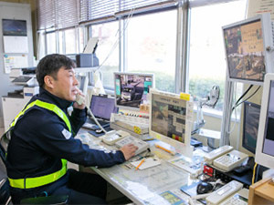 西日本高速道路サービス九州株式会社(NEXCO西日本グループ) 高速道路の料金所スタッフ／転勤なし／有休取得率95％