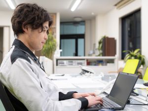 萬城株式会社 既存顧客向けルート営業（未経験ok・ノルマなし・直行直帰可）