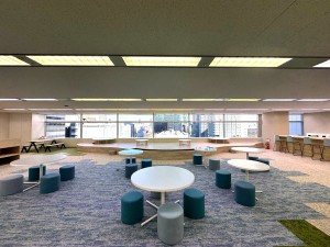 株式会社エーエスフォルムズ オフィスレイアウトの設計／年休120日／残業月20h未満