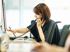 株式会社アクチュエス(レべクリグループ) 事務職／月給27万円～／完休２日／在宅可／年休120日以上