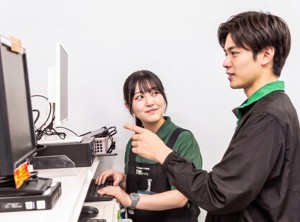 株式会社フレッシュフーズファクトリー 業務スーパーの店長候補／年休115日／月給30万円以上