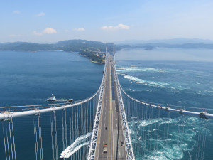 本四高速道路ブリッジエンジ株式会社(本州四国連絡高速道路株式会社100％出資子会社) 本四高速道路の保守・施工管理／年休最大130日～／残業少なめ