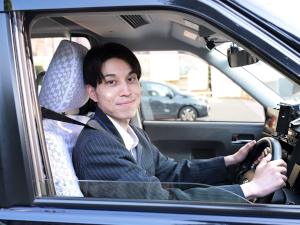 つばめ自動車株式会社(つばめタクシーグループ) ドライバー／予約送迎メイン／平均月収43万円以上／残業なし
