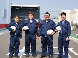 ライトケミカル工業株式会社 製造職／年休121日・土日休み／賞与4カ月／年収480万円～