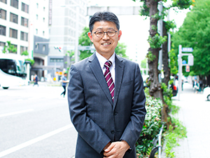 株式会社ティーファスパートナーズ 役員専属ドライバー／未経験歓迎／年休121日／賞与年2回