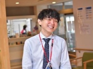 ALSOKらいふケア株式会社(ALSOKグループ) 老人ホームの施設長／月給37万円以上／未経験歓迎／賞与年2回