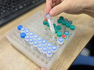 セレックバイオテクノロジー株式会社 研究用試薬の出荷事務・データ管理／化学・薬品知識歓迎／残業少