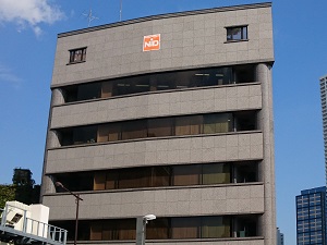 株式会社ニド コインシャワー事業のエンジニア／完全週休2日制／年休125日