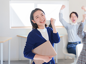 株式会社シモヤ プロジェクト管理／未経験歓迎／賞与実績6.7ヶ月分／休暇充実
