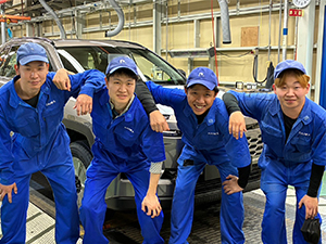 大和工業株式会社 新車の仕上げスタッフ／年収500万円可／年休121日／土日休