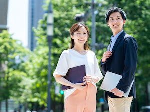 キャリアリンク株式会社【プライム市場】 甲信越募集／総合職（案内・営業）／転勤なし・地元勤務