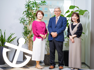 株式会社アンカーネットワークサービス 社内SE／残業月20時間程度／年休127日