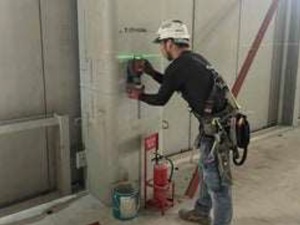 株式会社ヤクシン パネル施工の作業スタッフ／未経験歓迎／月給30万円以上