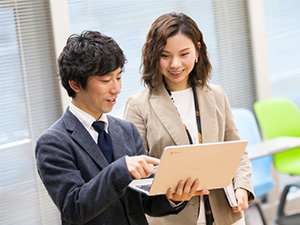 株式会社大丸松坂屋百貨店 お客様の人生を豊かにする外商営業／平均残業月7.8h