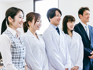 公益社団法人地域医療振興協会 医療事務／残業月20時間未満／年休120日以上／経験者歓迎