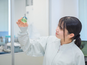 株式会社ユキオー 生産系総合職／年間休日120日／賞与実績3カ月～4.5カ月分