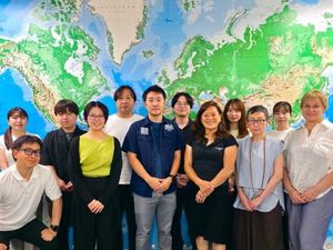 株式会社トラスト 中古車輸出の海外営業／未経験歓迎／英語力を活かす／土日祝休み