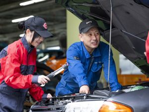学校法人静岡自動車学園 自動車整備学校の教員（経験不問）／福利厚生充実／土日祝休み