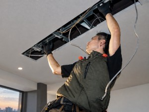 株式会社ホンダカーズ三重 電気工事スタッフ／未経験歓迎／安定基盤／残業月10h程度