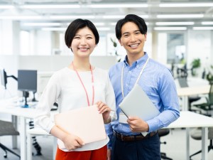 株式会社ウィリアムズ・リー・ジャパン 未経験歓迎のメールルームスタッフ／月給27万円～／土日祝休